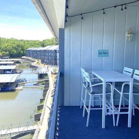 B Lakefront! Remodeled, Boat Slip, Patio Views, Pool, Boat Ramp, Wifi โอเซจบีช ภายนอก รูปภาพ