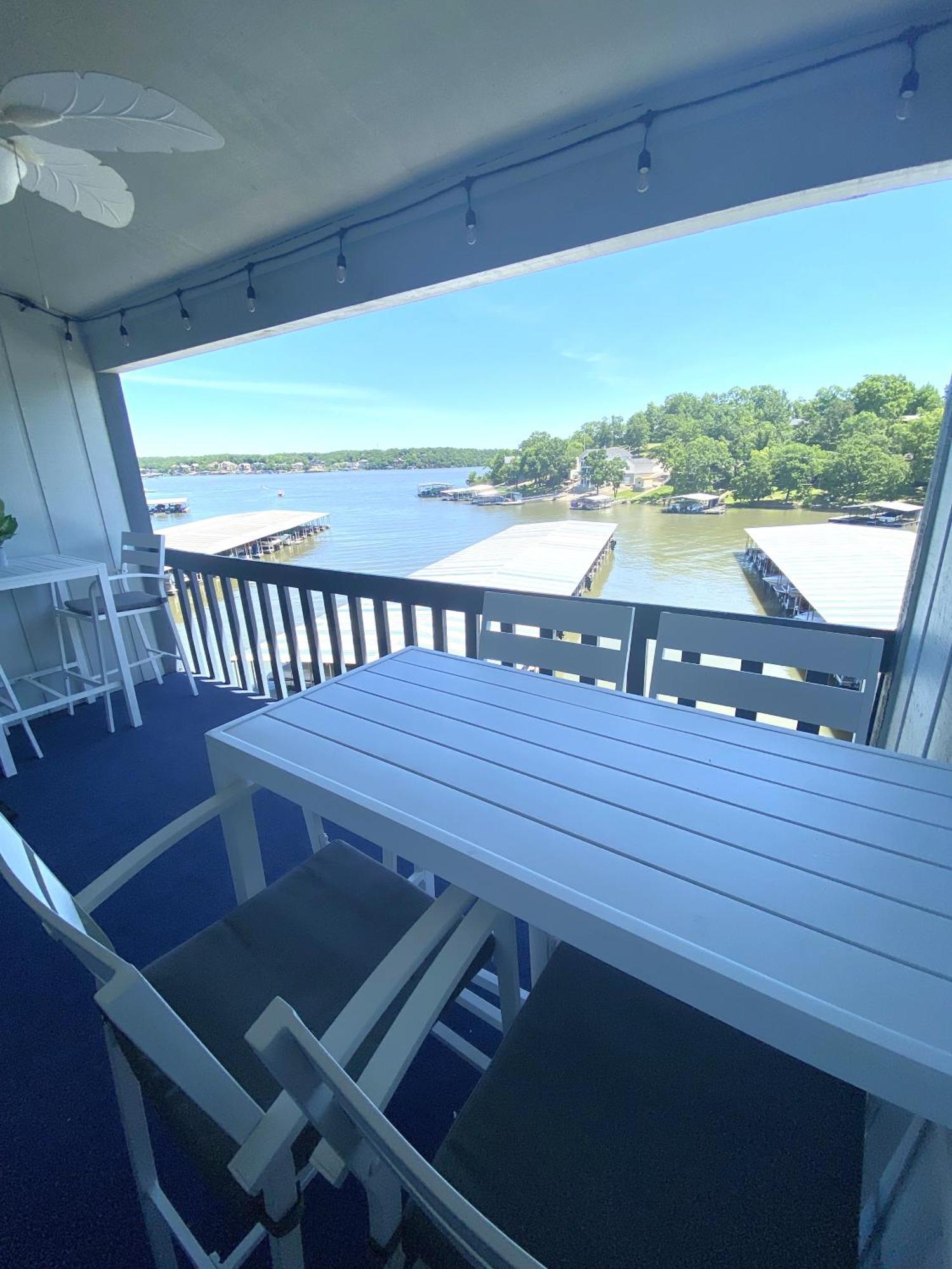 B Lakefront! Remodeled, Boat Slip, Patio Views, Pool, Boat Ramp, Wifi โอเซจบีช ภายนอก รูปภาพ