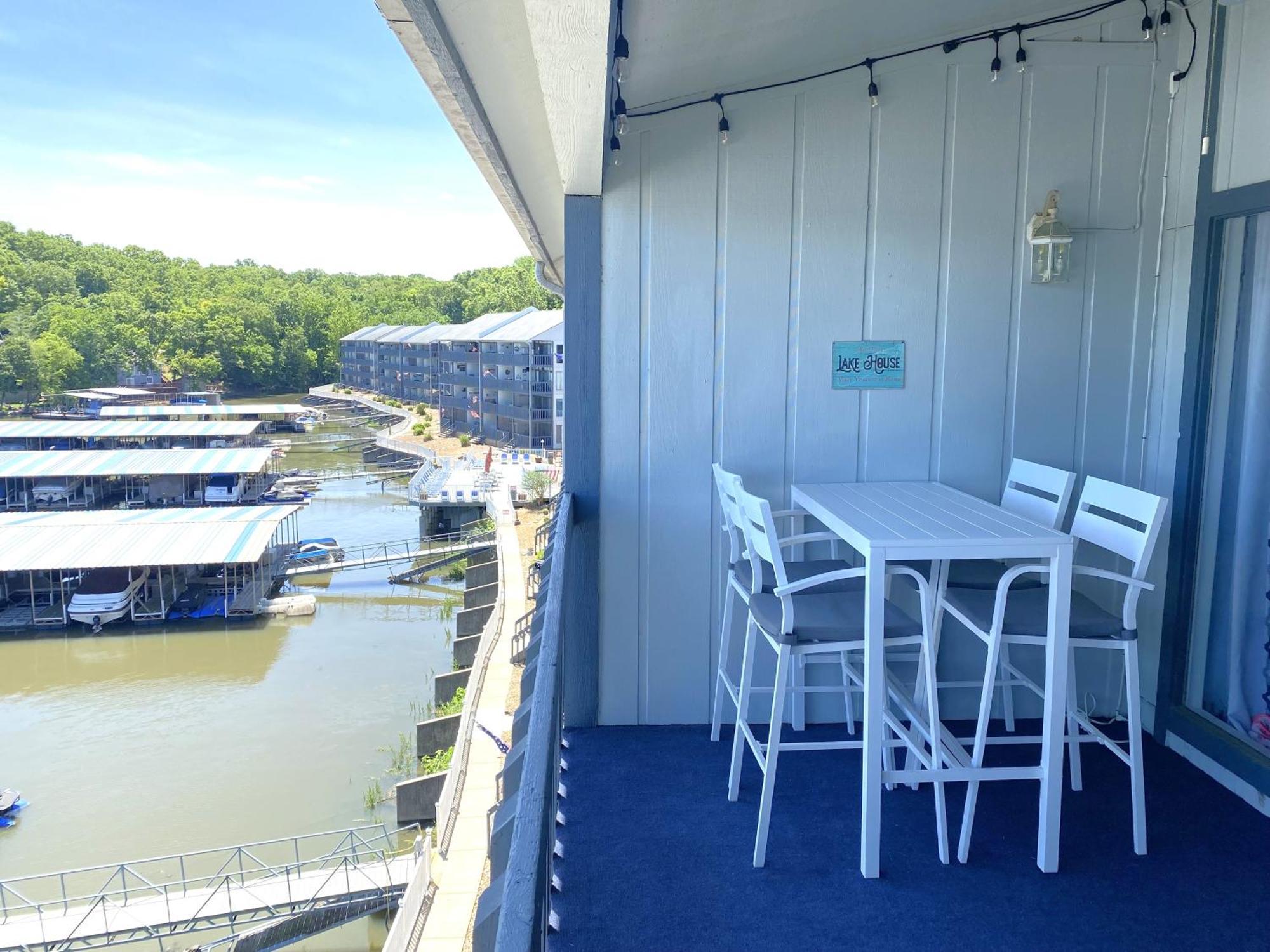 B Lakefront! Remodeled, Boat Slip, Patio Views, Pool, Boat Ramp, Wifi โอเซจบีช ภายนอก รูปภาพ