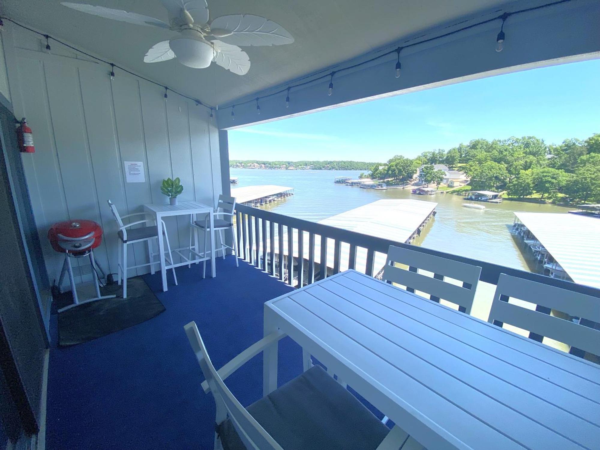 B Lakefront! Remodeled, Boat Slip, Patio Views, Pool, Boat Ramp, Wifi โอเซจบีช ภายนอก รูปภาพ